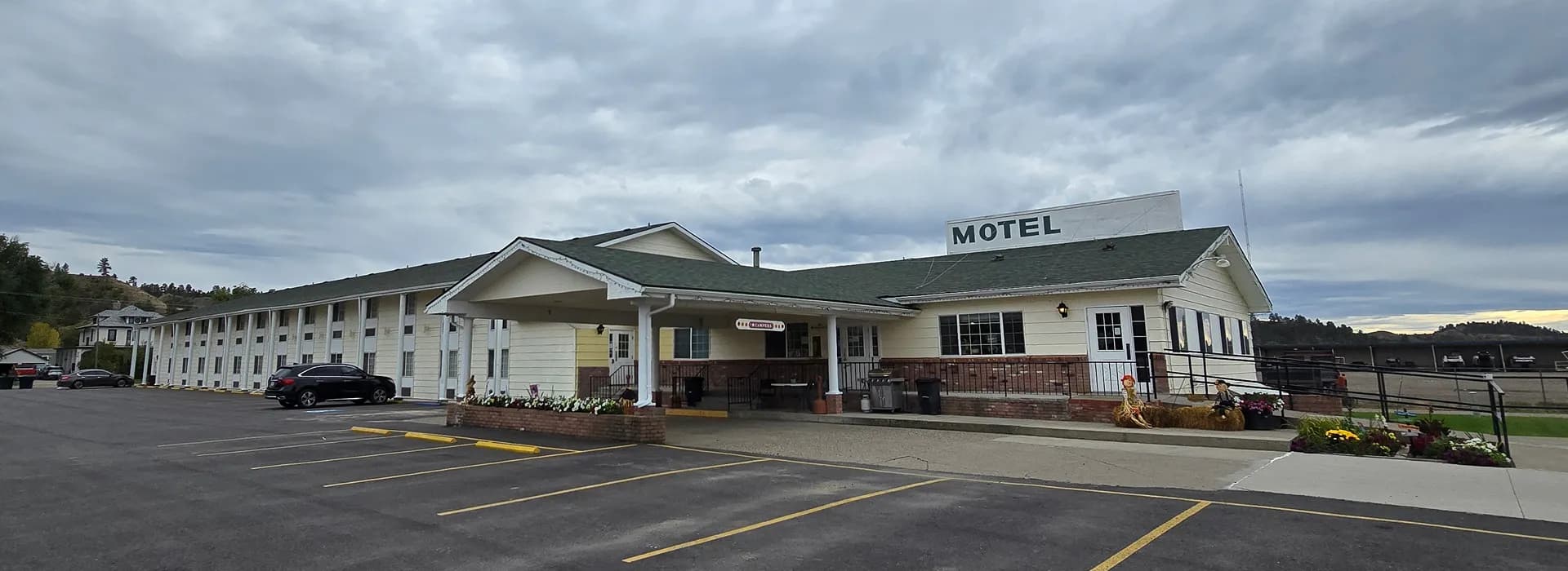 Gallery page banner at Rails Inn Motel, travel-ready lodging in Forsyth, Montana.